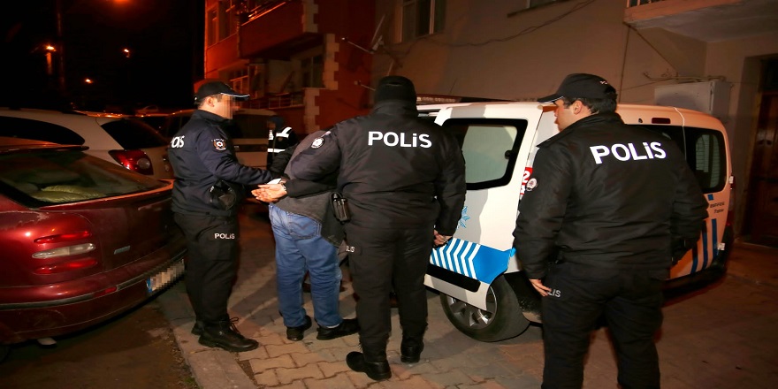 Kocaeli'de Çeşitli suçlarla aranan 11 kişi gözaltına alındı